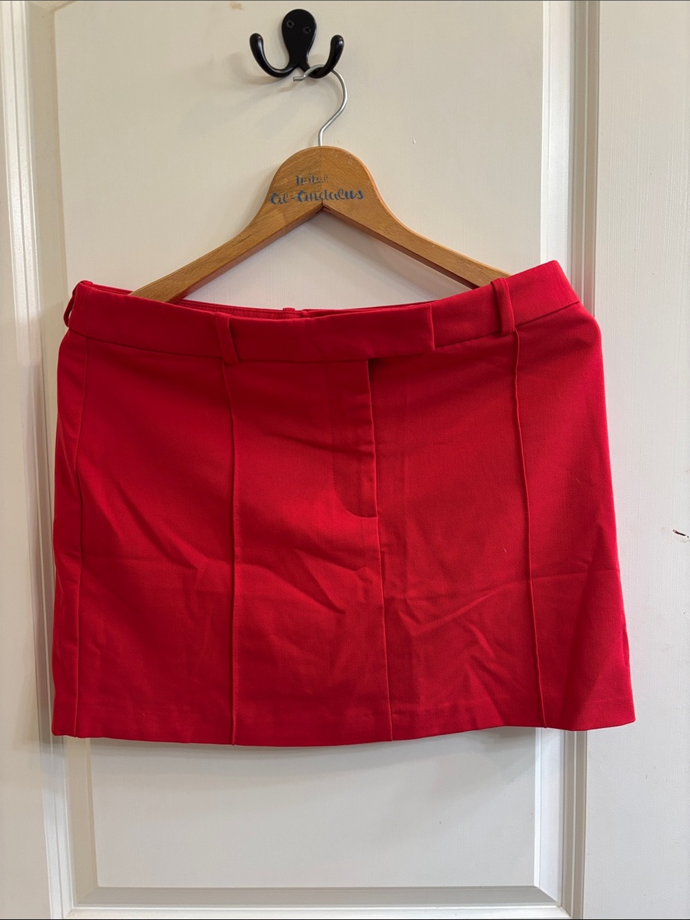 H&M Women's Red Mini Skirt - Classic Tailored Style